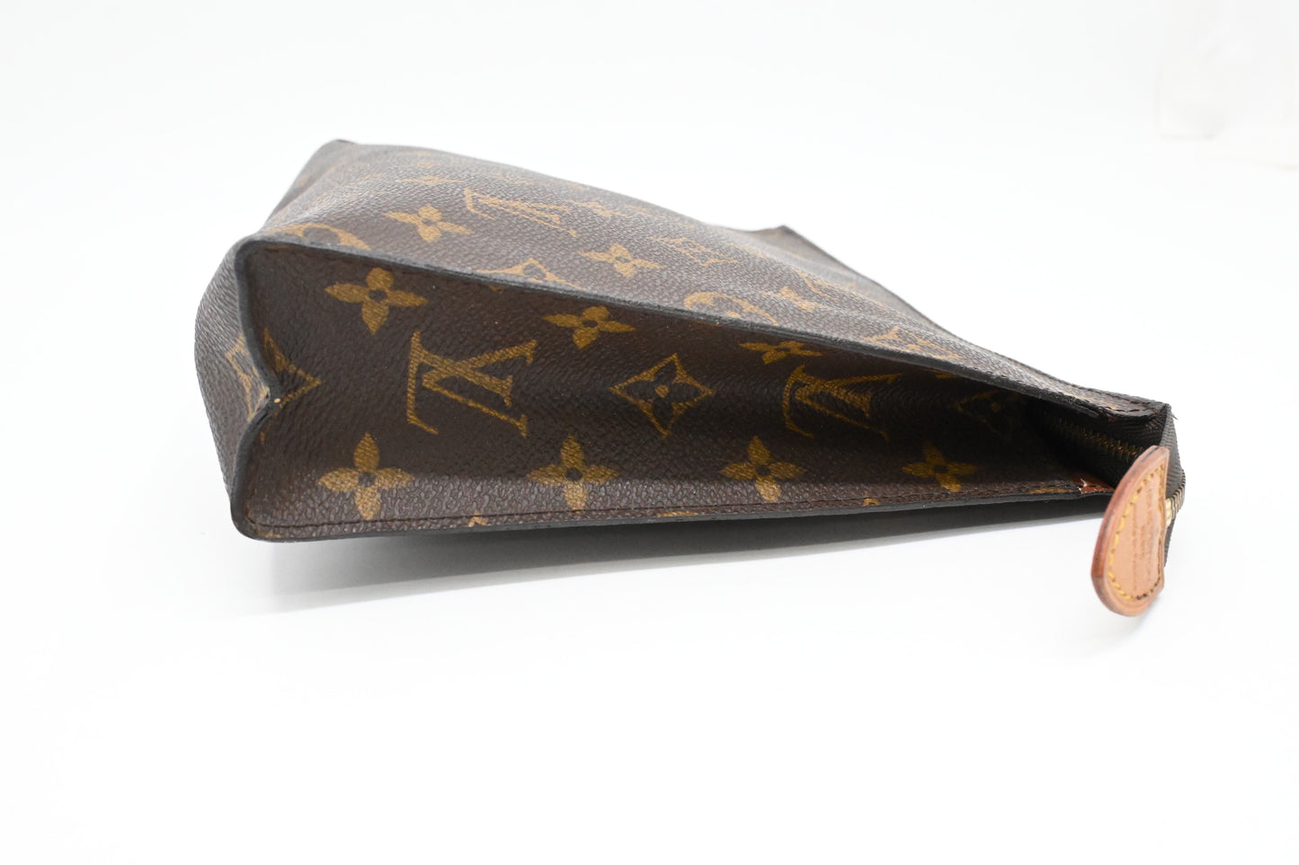 Louis Vuitton Toiletry 26 in Monogram Canvas