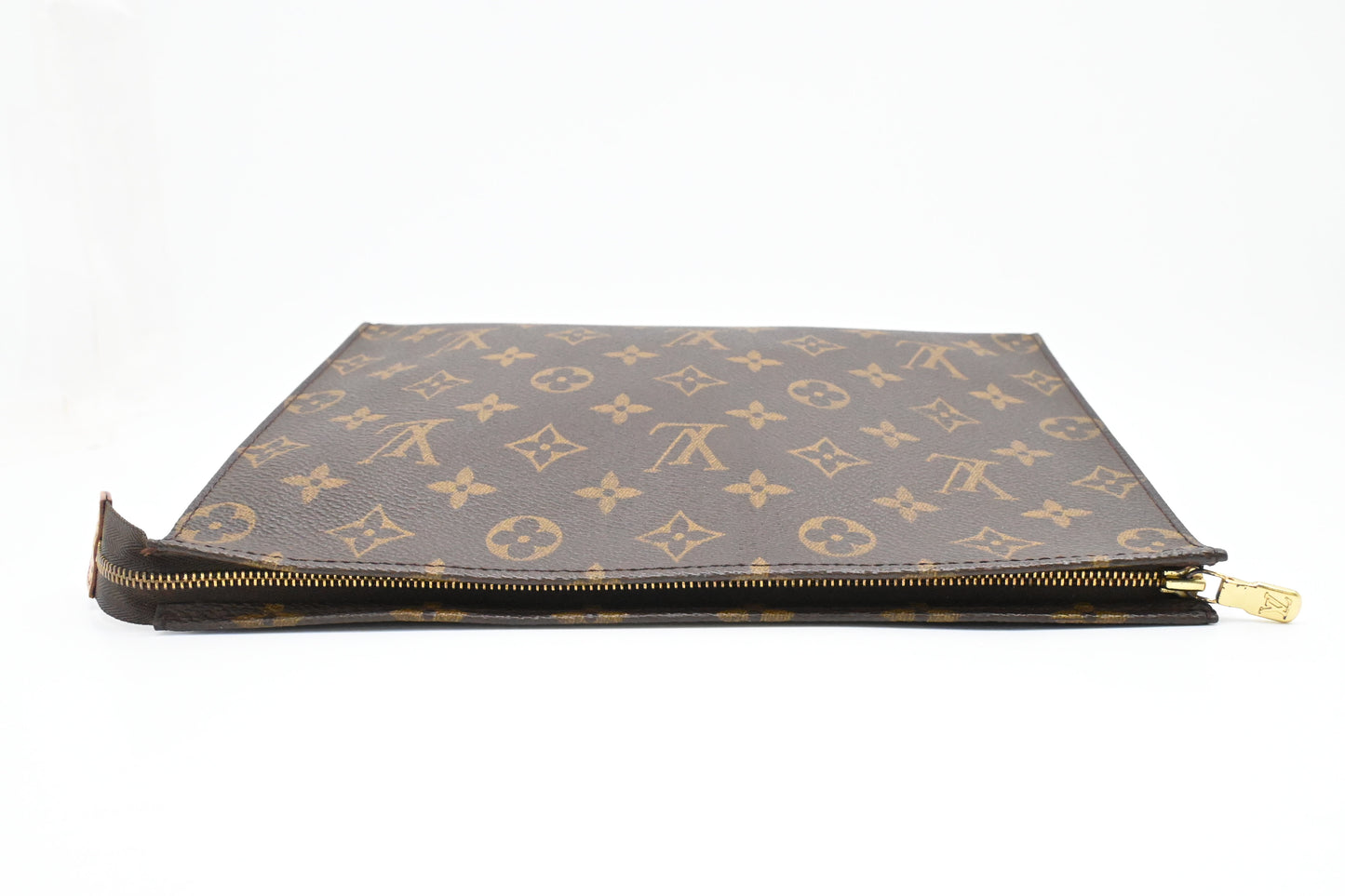 Louis Vuitton Toiletry 26 in Monogram Canvas
