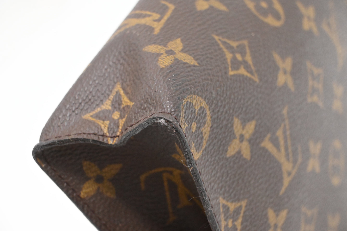 Louis Vuitton Toiletry 26 in Monogram Canvas