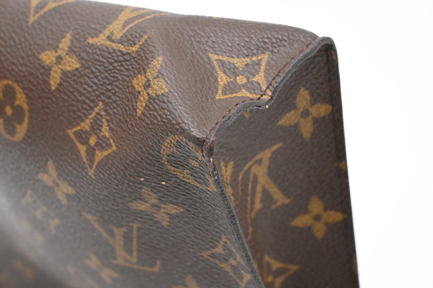 Louis Vuitton Toiletry 26 in Monogram Canvas