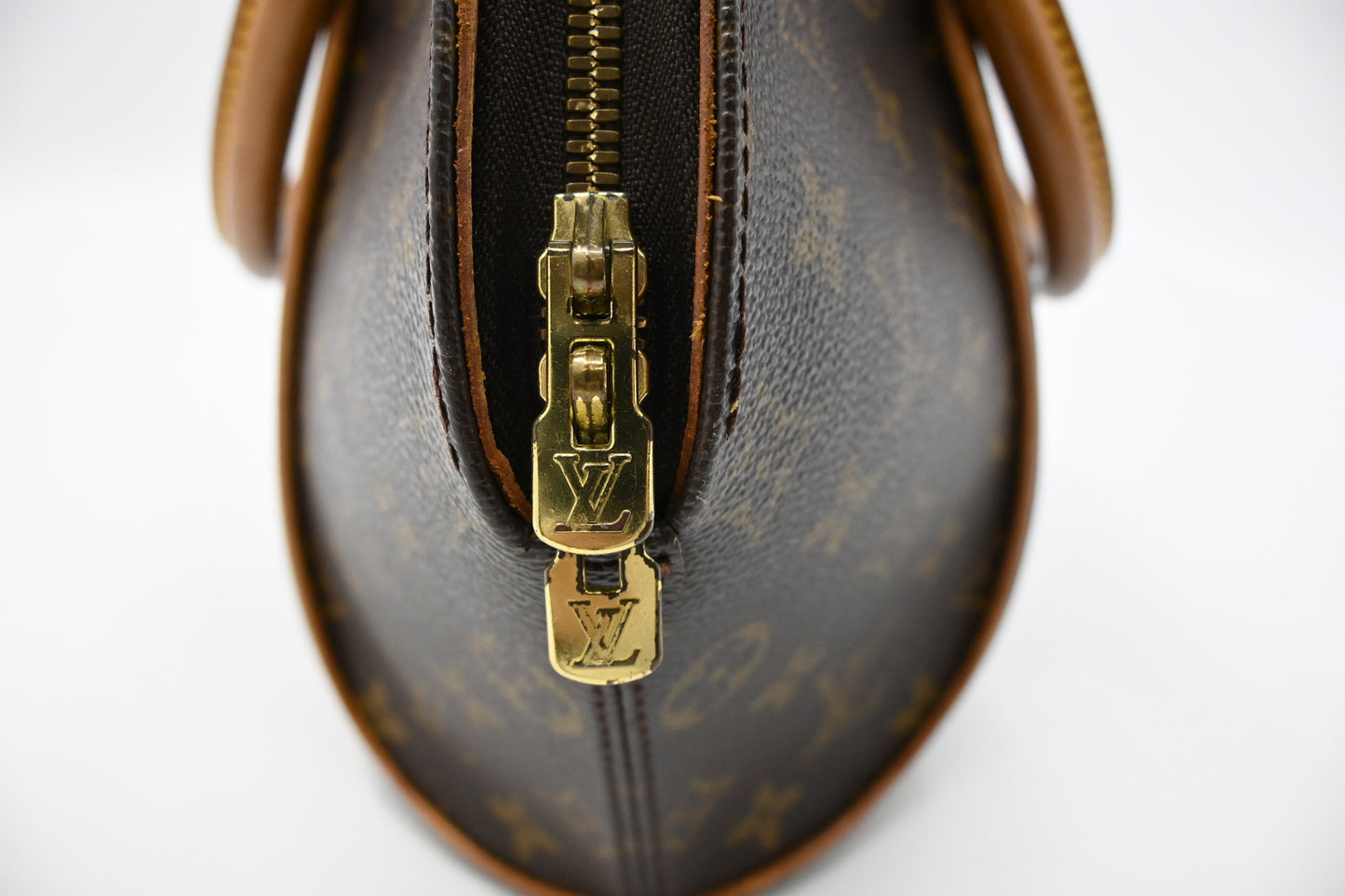 Louis Vuitton Ellipse PM in Monogram Canvas