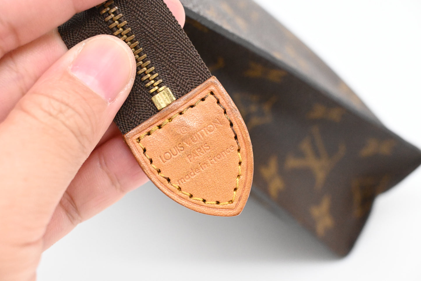 Louis Vuitton Toiletry 26 in Monogram Canvas