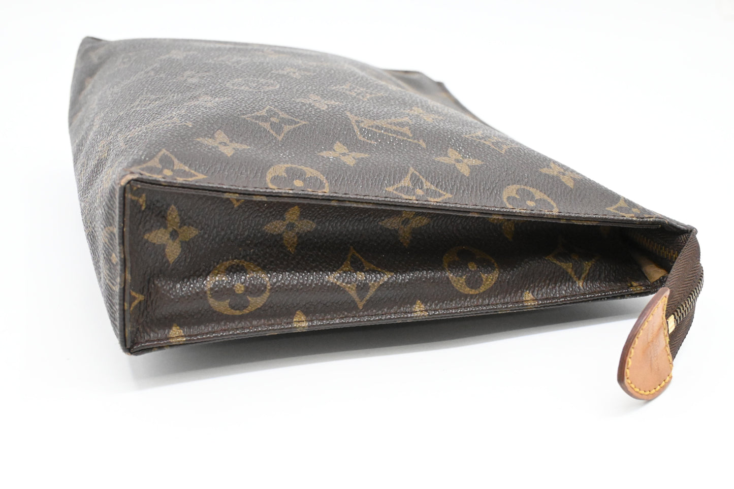 Louis Vuitton Toiletry 26 in Monogram Canvas