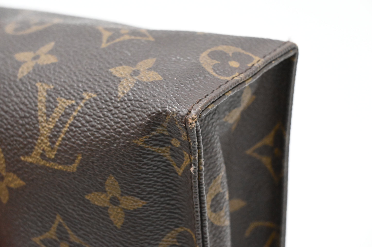 Louis Vuitton Toiletry 26 in Monogram Canvas