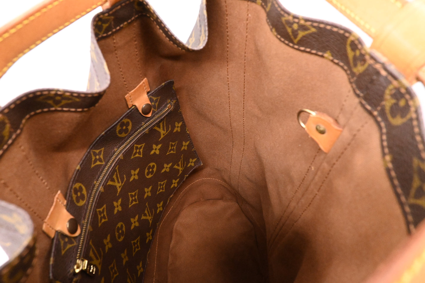 Louis Vuitton Randonnee GM in Monogram Canvas