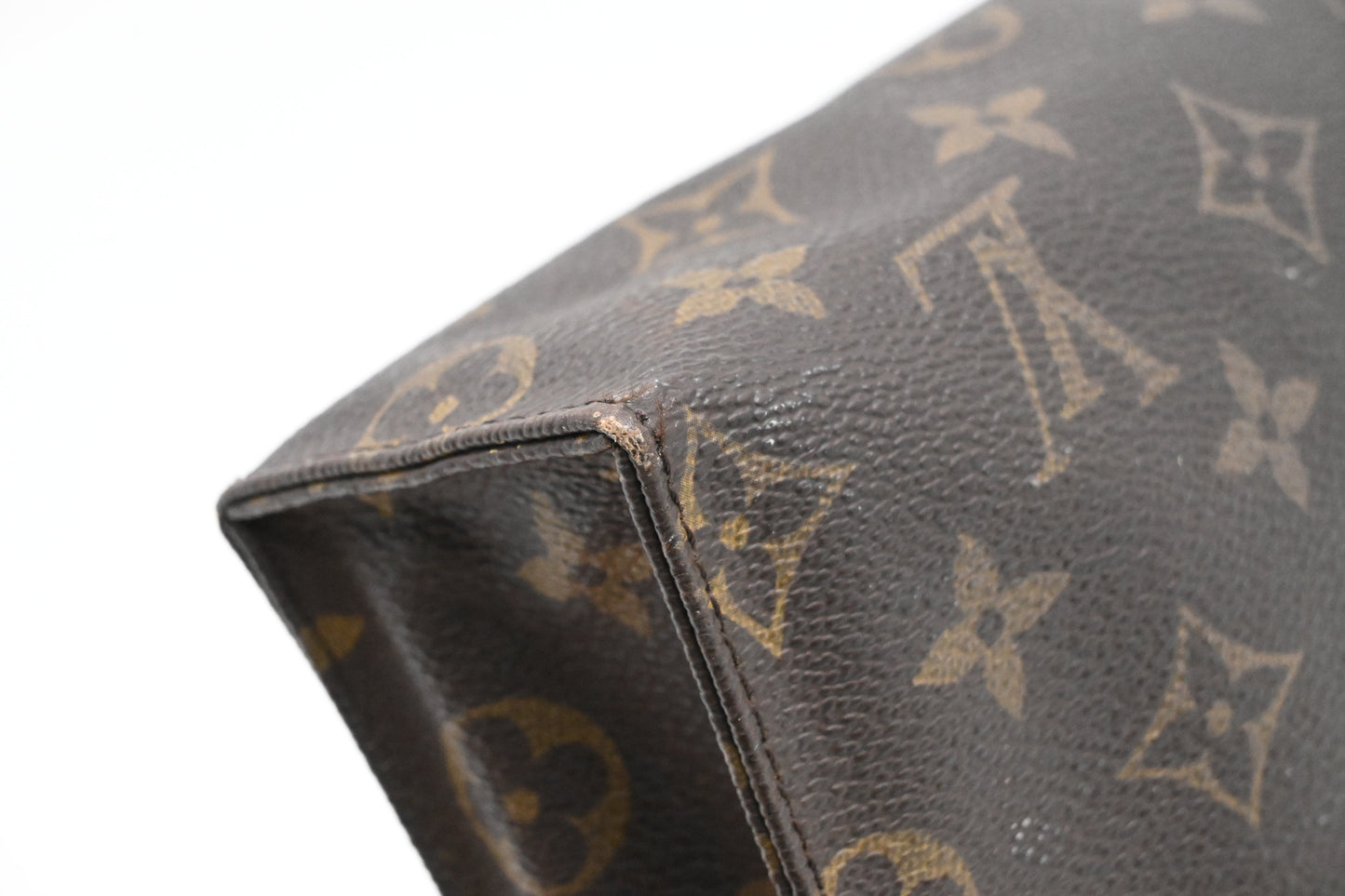 Louis Vuitton Toiletry 26 in Monogram Canvas
