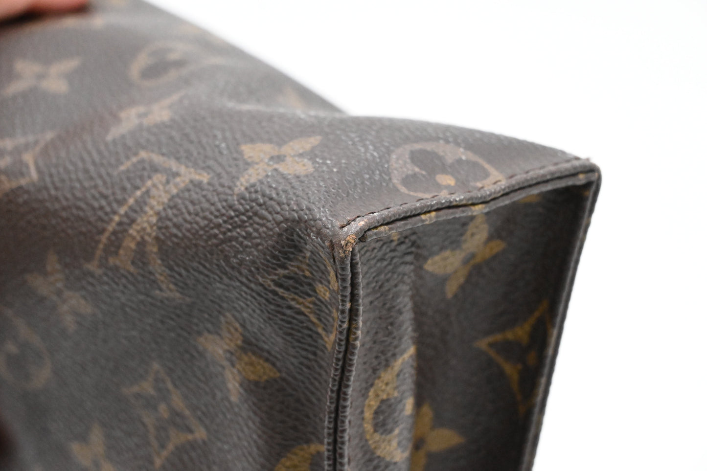 Louis Vuitton Toiletry 26 in Monogram Canvas