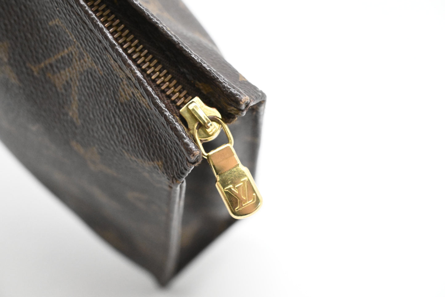 Louis Vuitton Toiletry 26 in Monogram Canvas