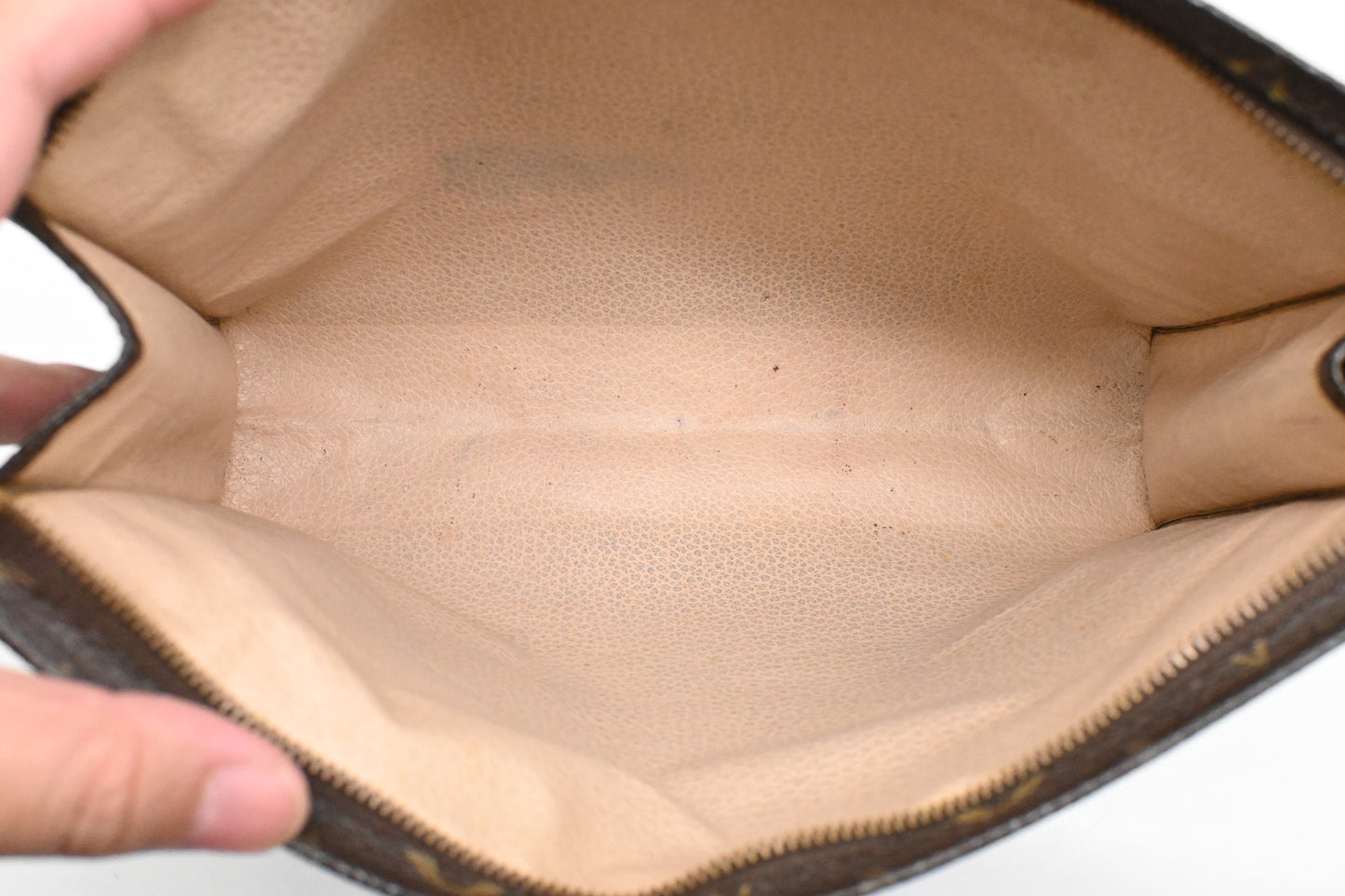 Louis Vuitton Toiletry 26 in Monogram Canvas