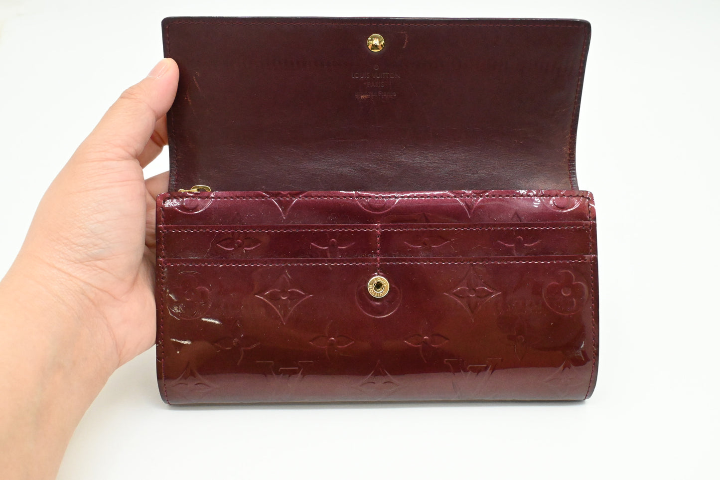 Louis Vuitton Sarah Wallet in Rouge Fauviste Vernis Leather