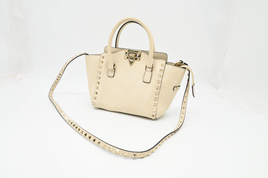 Valentino Garavani Rockstud 2way Crossbody in Cream Leather