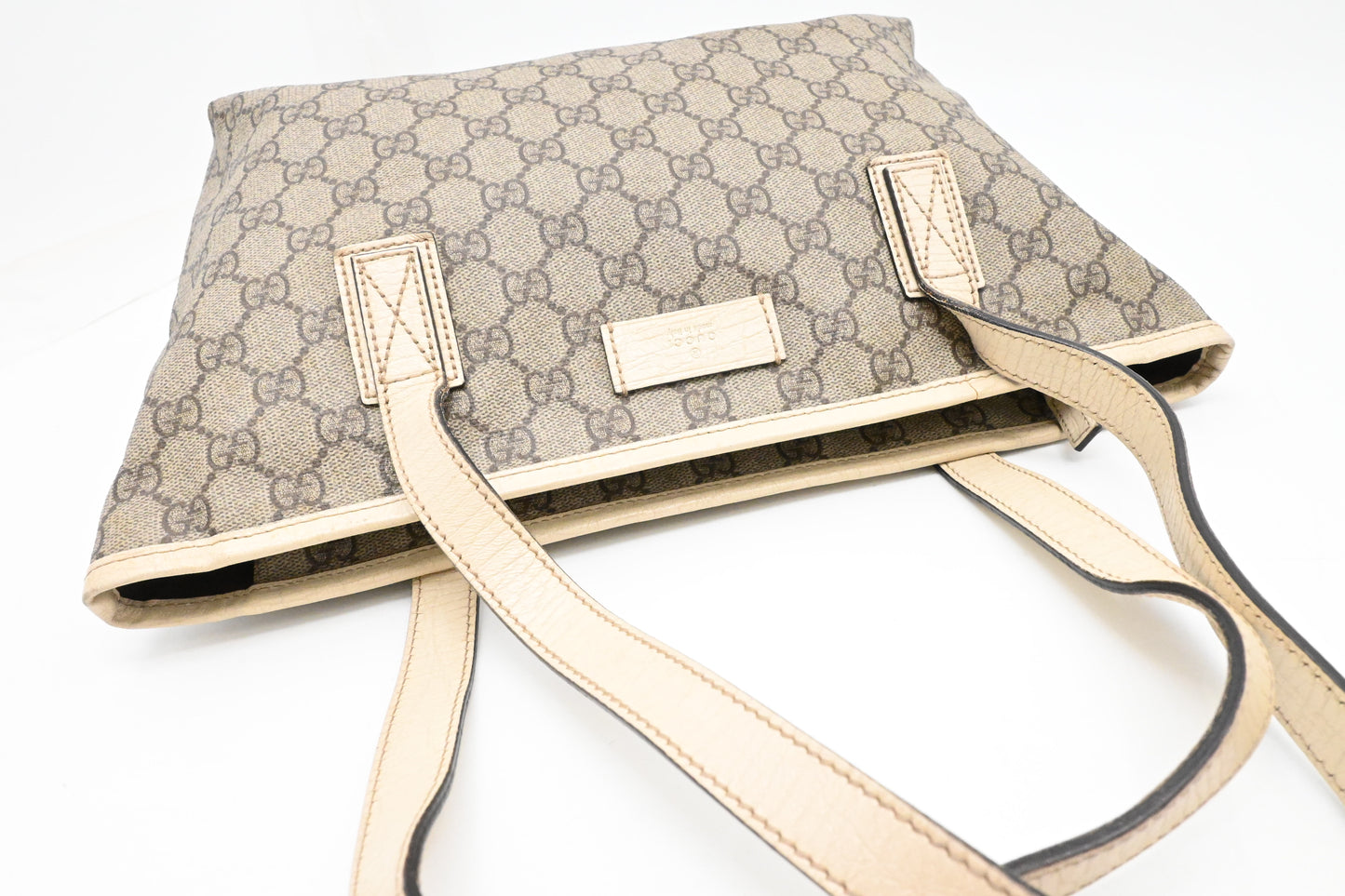 Gucci Shoulder Tote in GG Supreme Canvas