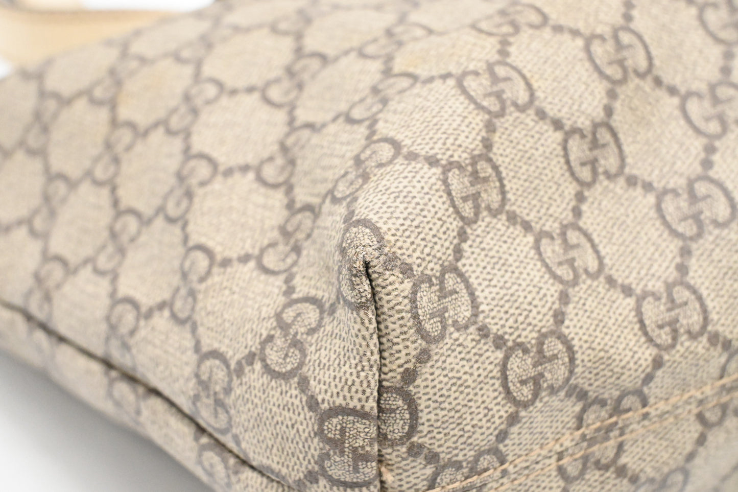 Gucci Shoulder Tote in GG Supreme Canvas