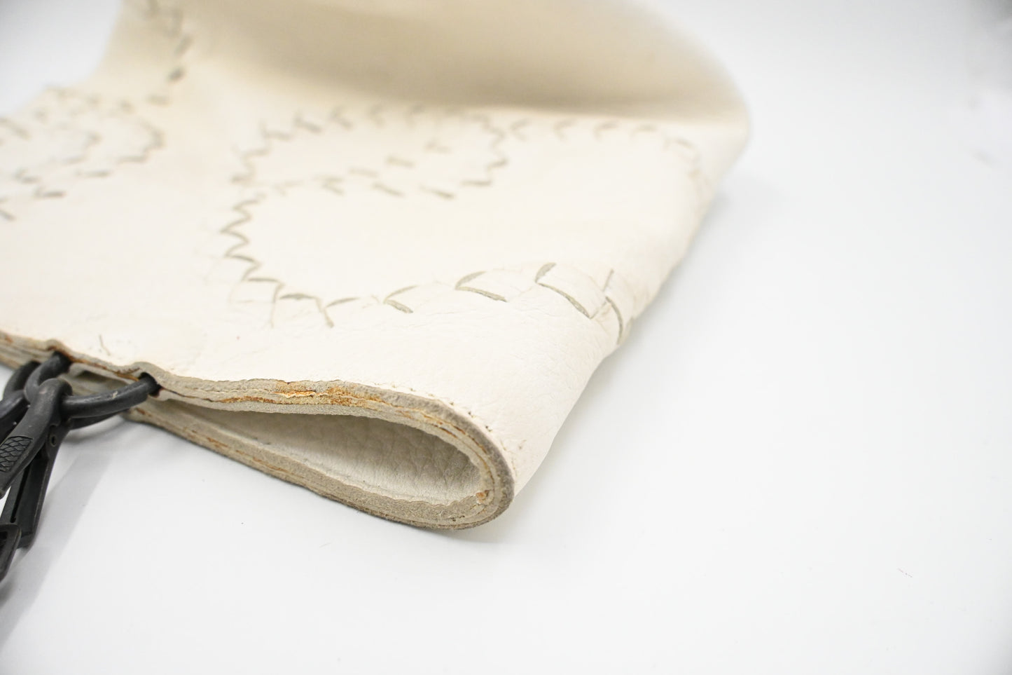 Bottega Veneta Bucket Bag in White Leather