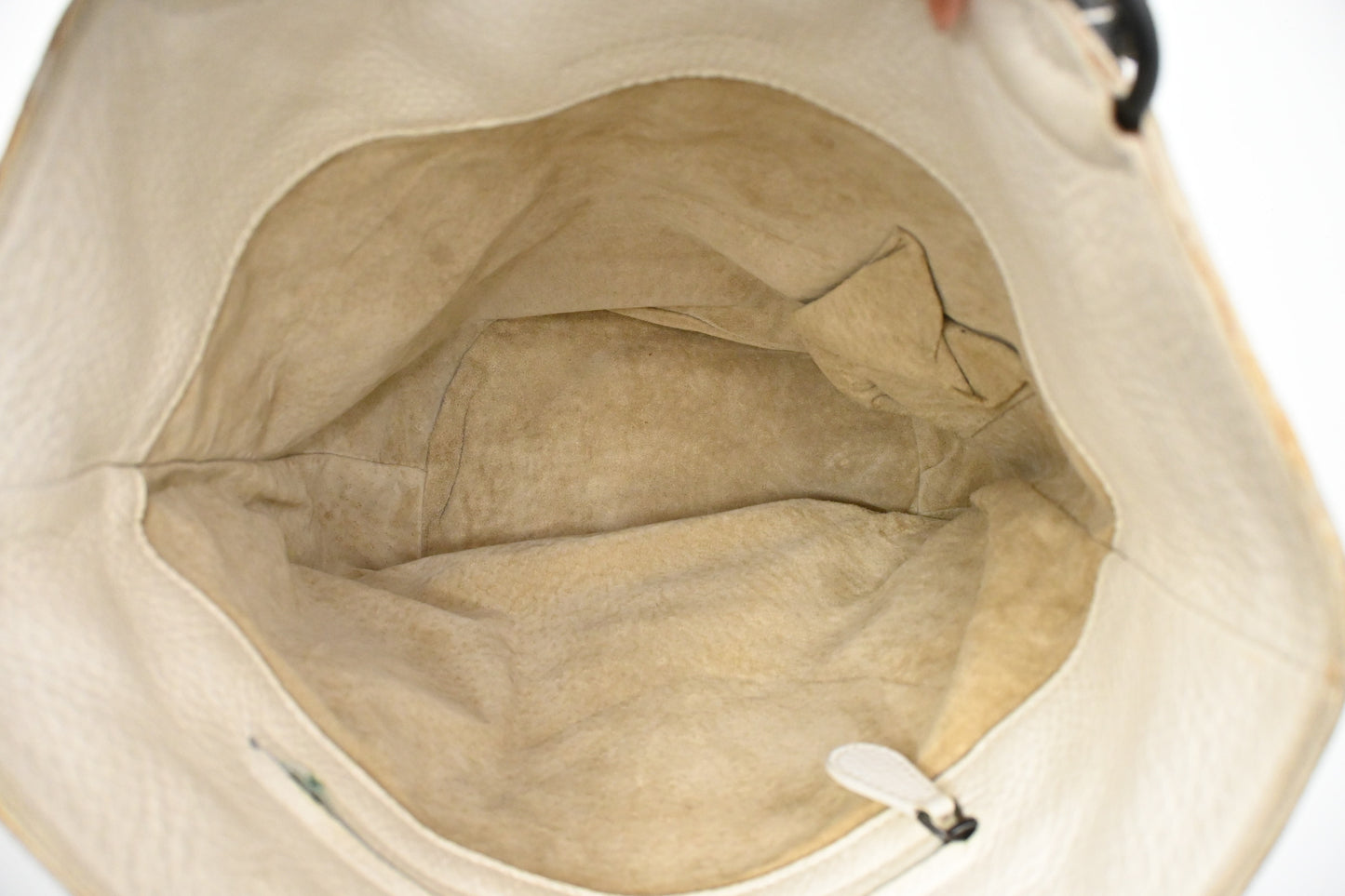 Bottega Veneta Bucket Bag in White Leather