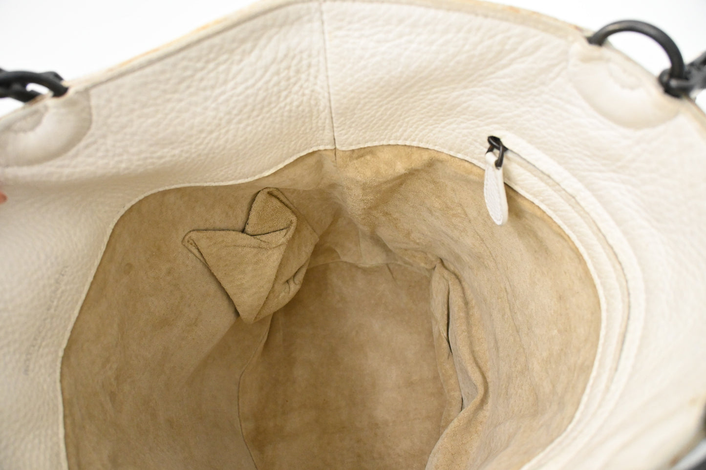 Bottega Veneta Bucket Bag in White Leather