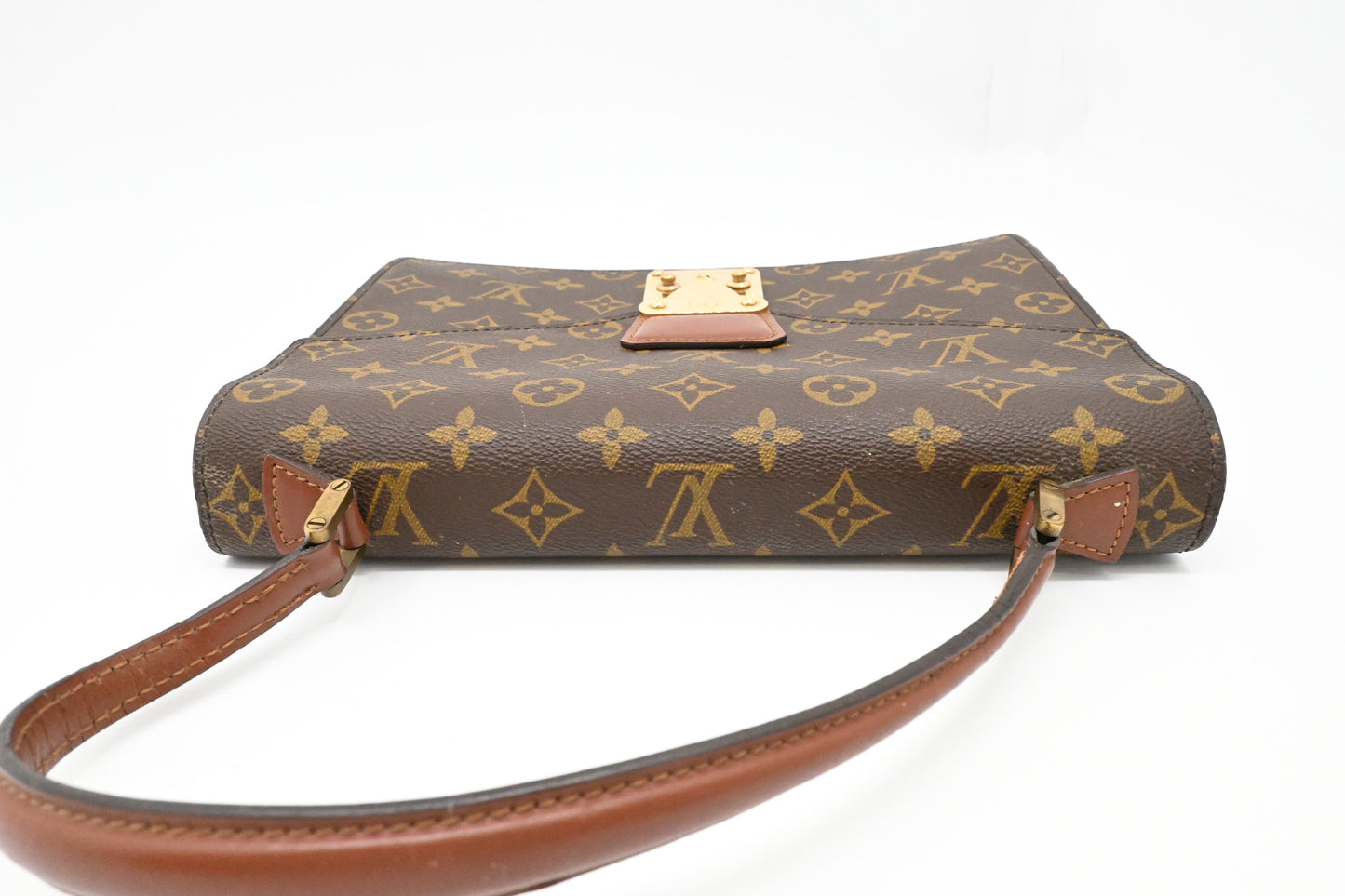 Louis Vuitton Concorde in Monogram Canvas