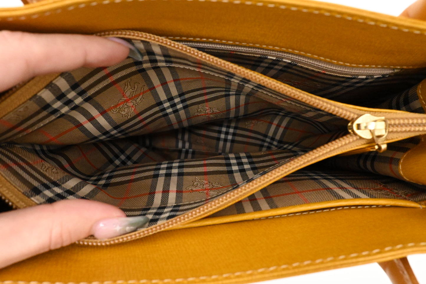 Burberry Handbag in Yellow Leather