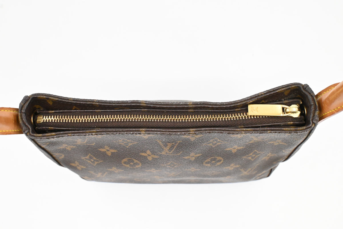 Louis Vuitton Looping MM in Monogram Canvas