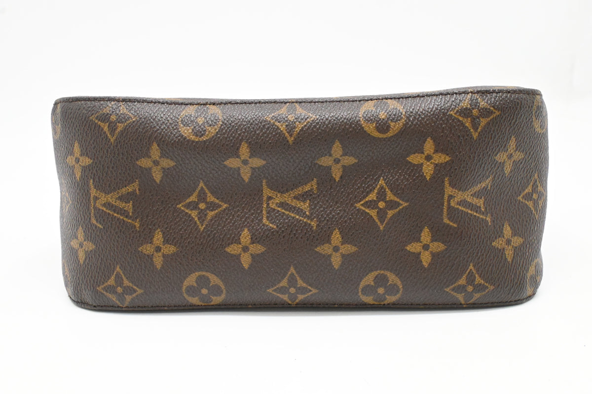 Louis Vuitton Looping MM in Monogram Canvas