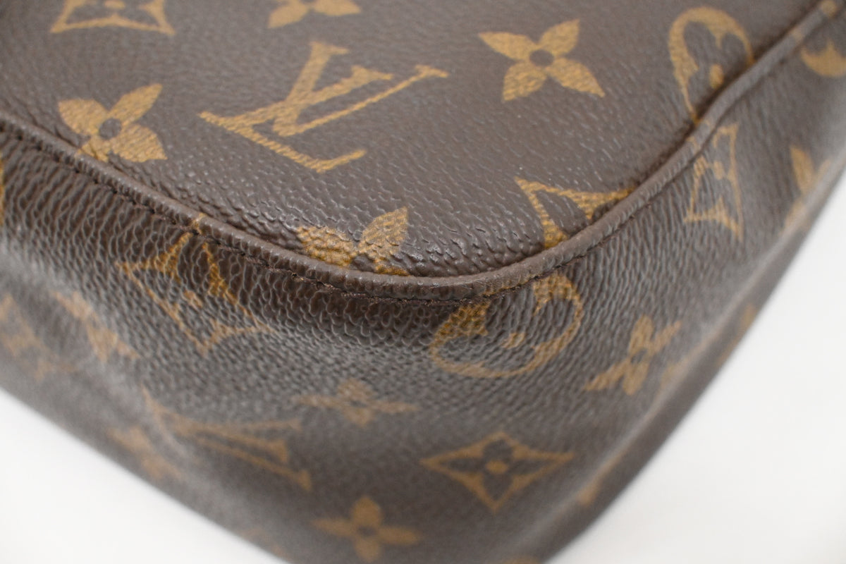 Louis Vuitton Looping MM in Monogram Canvas