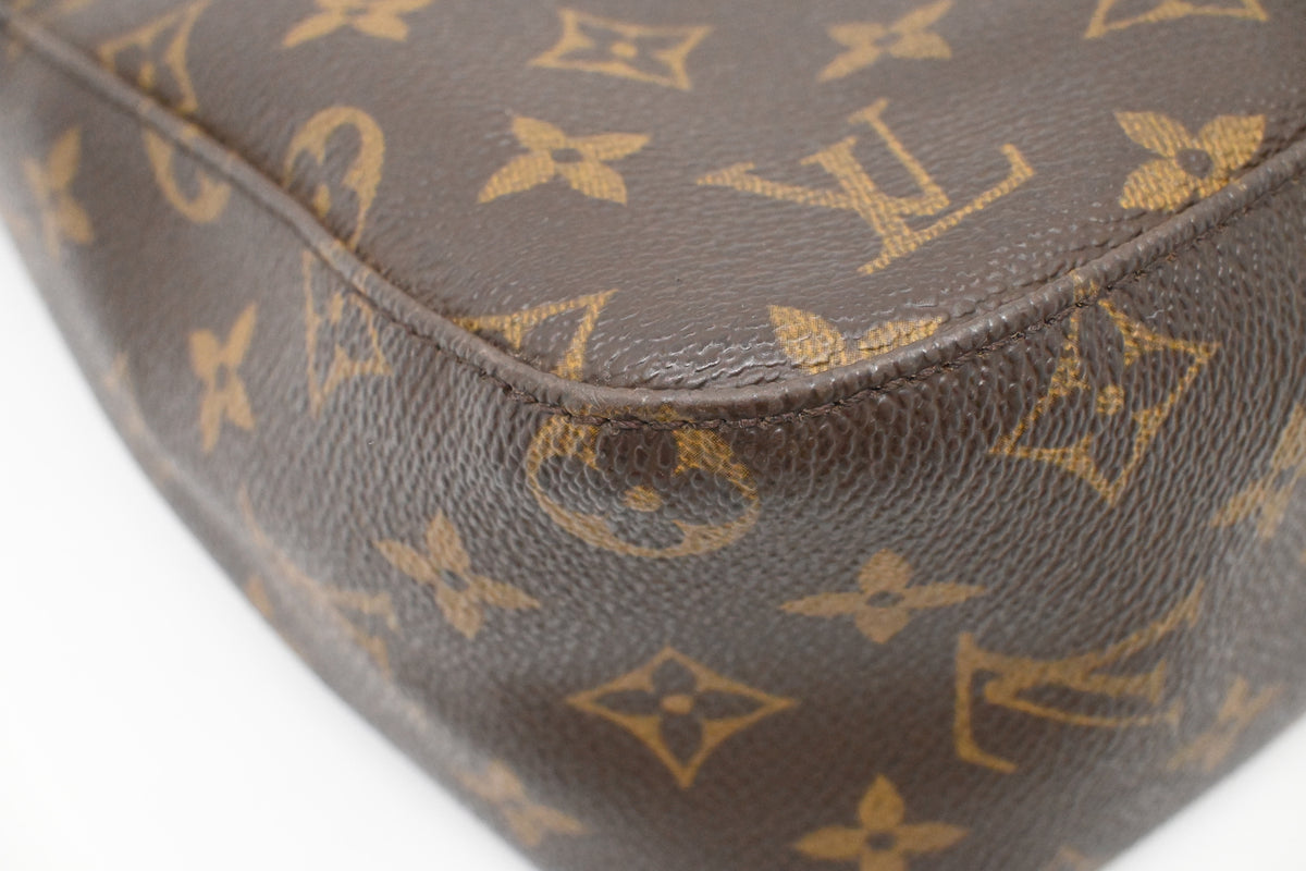 Louis Vuitton Looping MM in Monogram Canvas