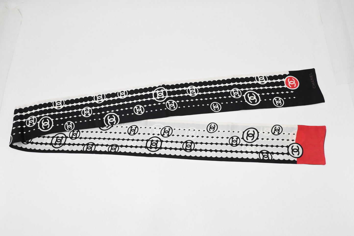 Chanel Bandeau in Black and White Silk