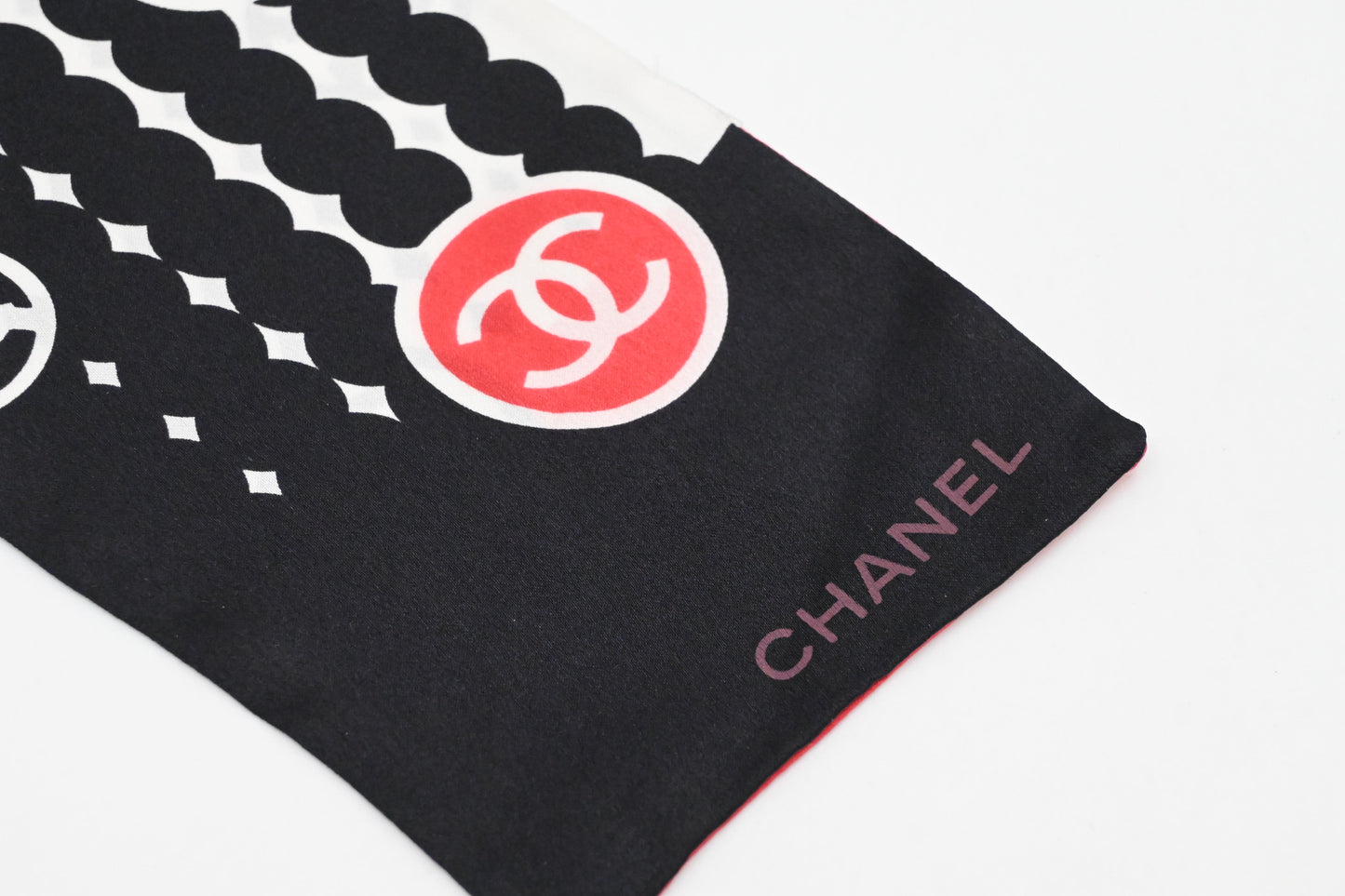 Chanel Bandeau in Black and White Silk