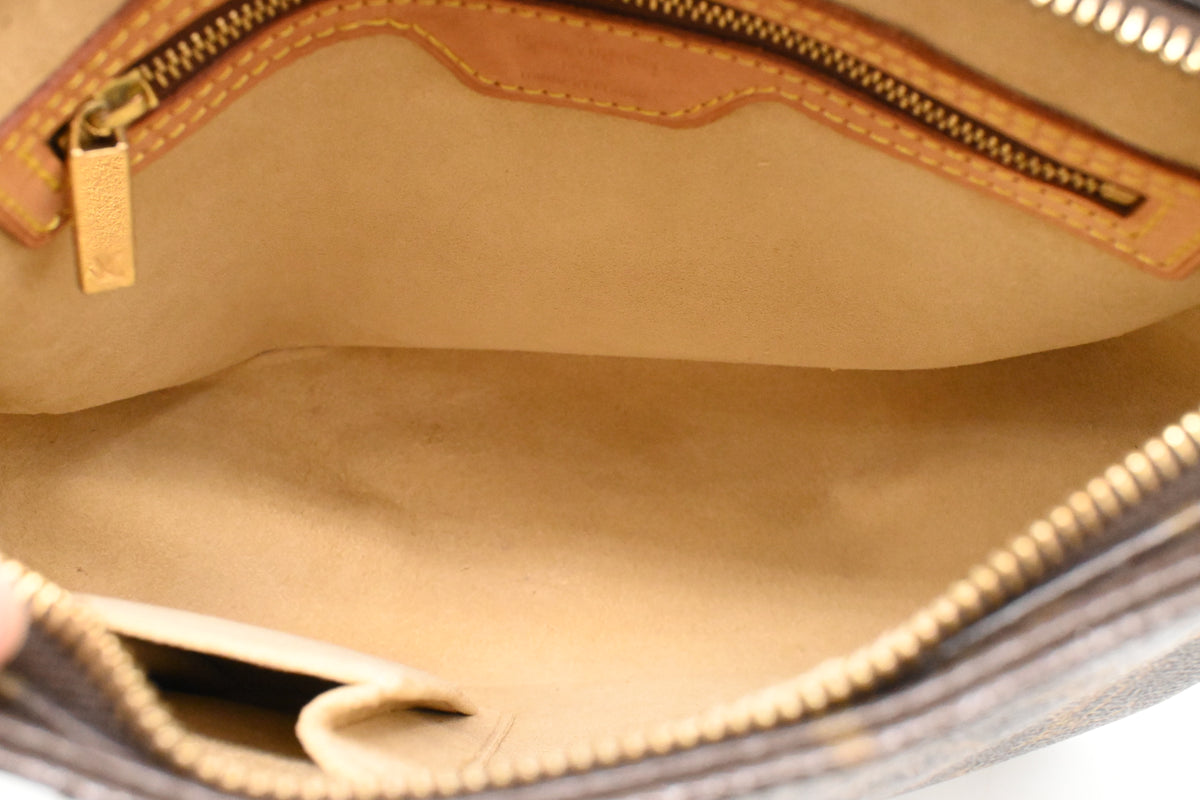 Louis Vuitton Looping MM in Monogram Canvas