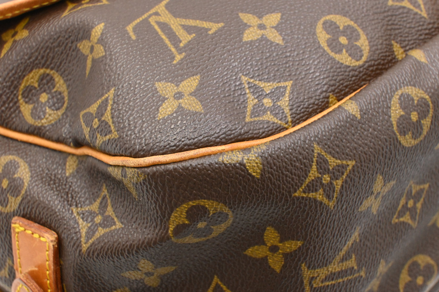 Louis Vuitton Saumur 35 in Monogram Canvas