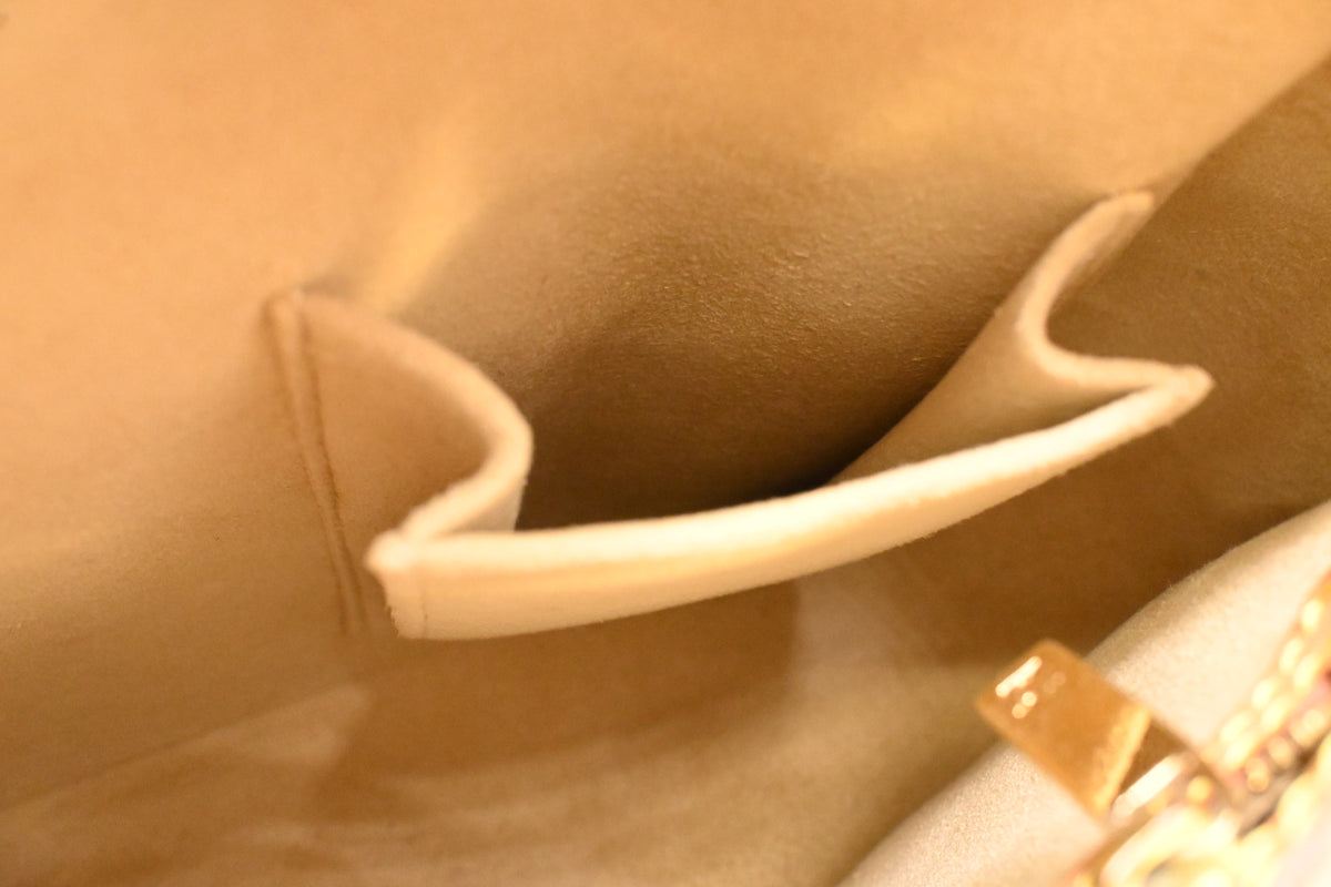 Louis Vuitton Looping MM in Monogram Canvas