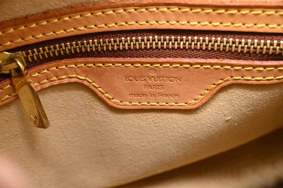 Louis Vuitton Looping MM in Monogram Canvas