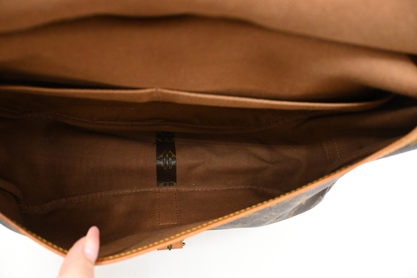 Louis Vuitton Saumur 35 in Monogram Canvas