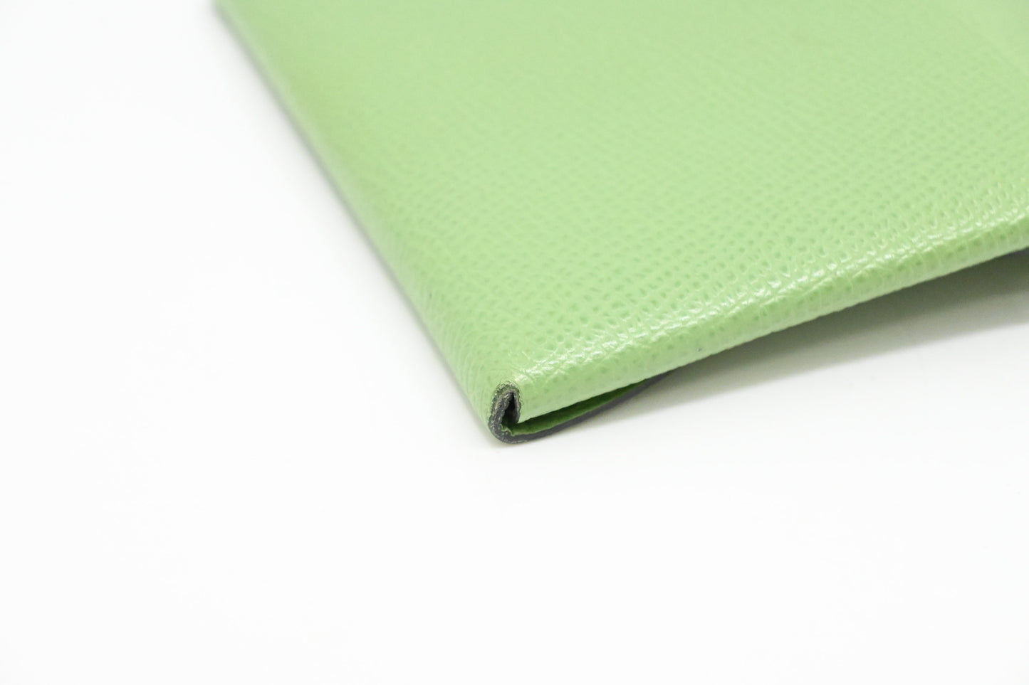 Hermes Calvi Duo Verso in Vert Criquet Leather