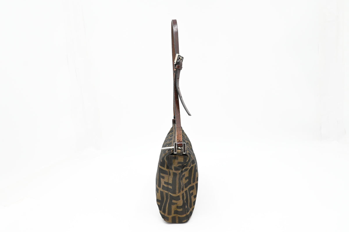 Fendi Shoulder Bag in Zucca Canvas