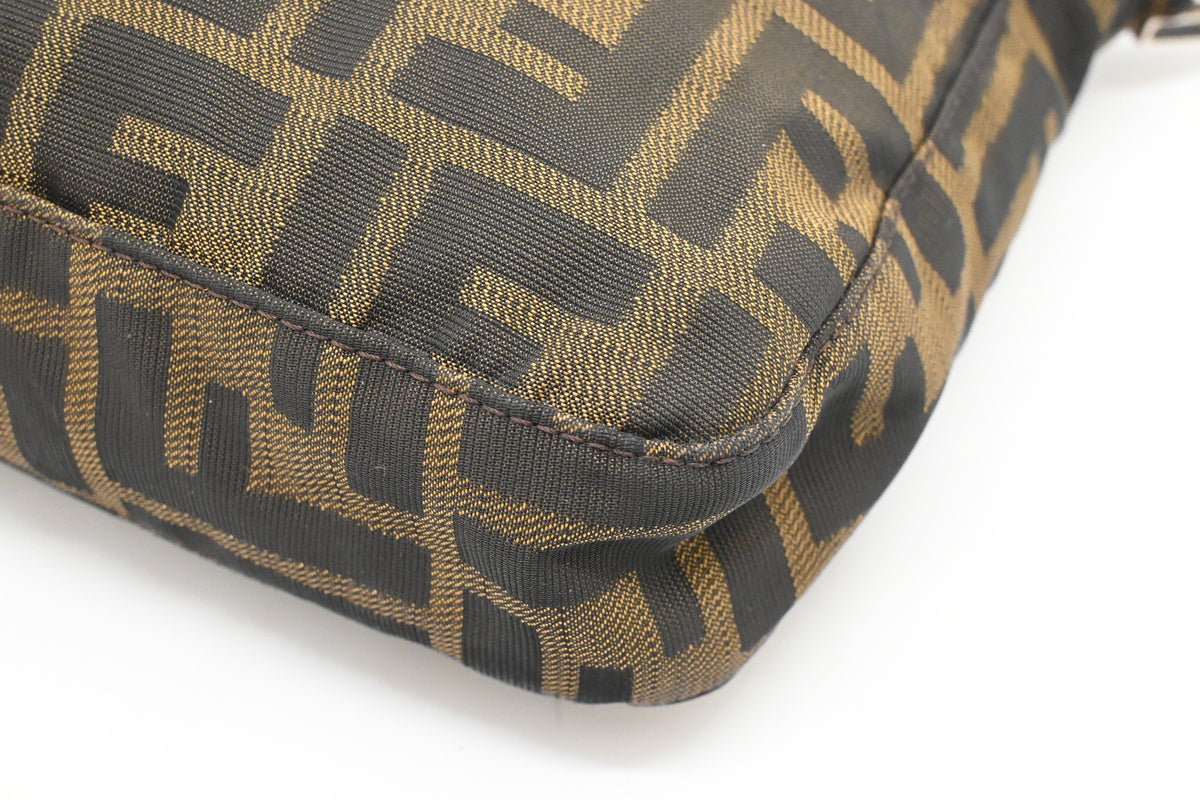 Fendi Shoulder Bag in Zucca Canvas