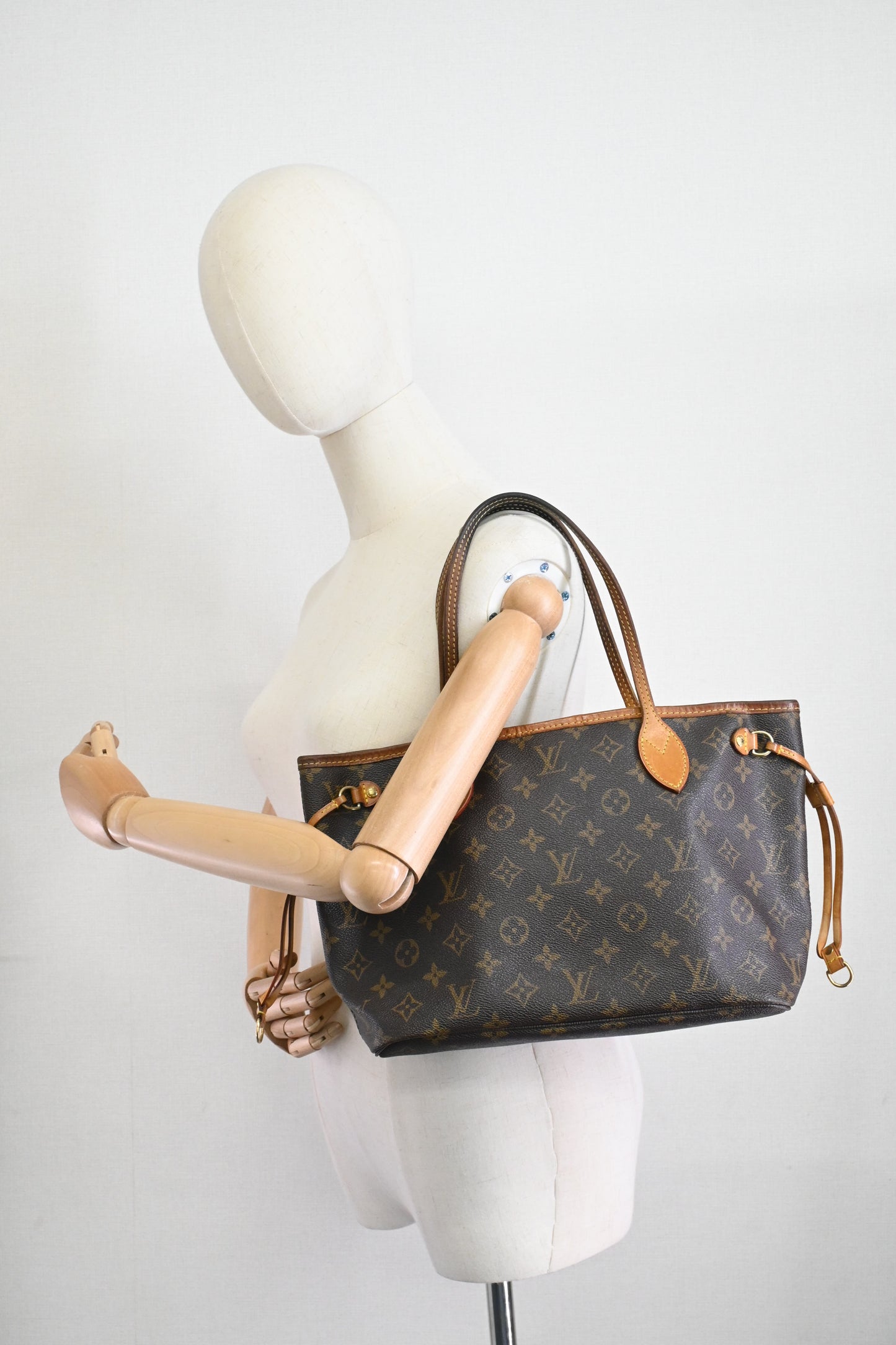 Louis Vuitton Neverfull PM in Monogram Canvas