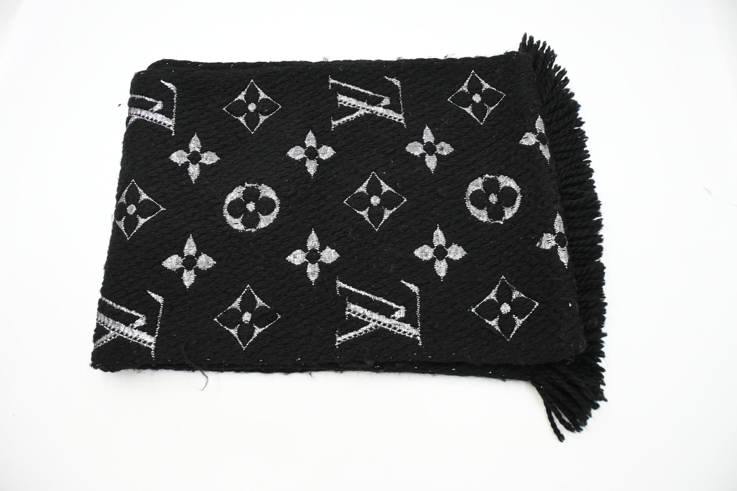 Louis Vuitton Metalized Scarf in Black Wool