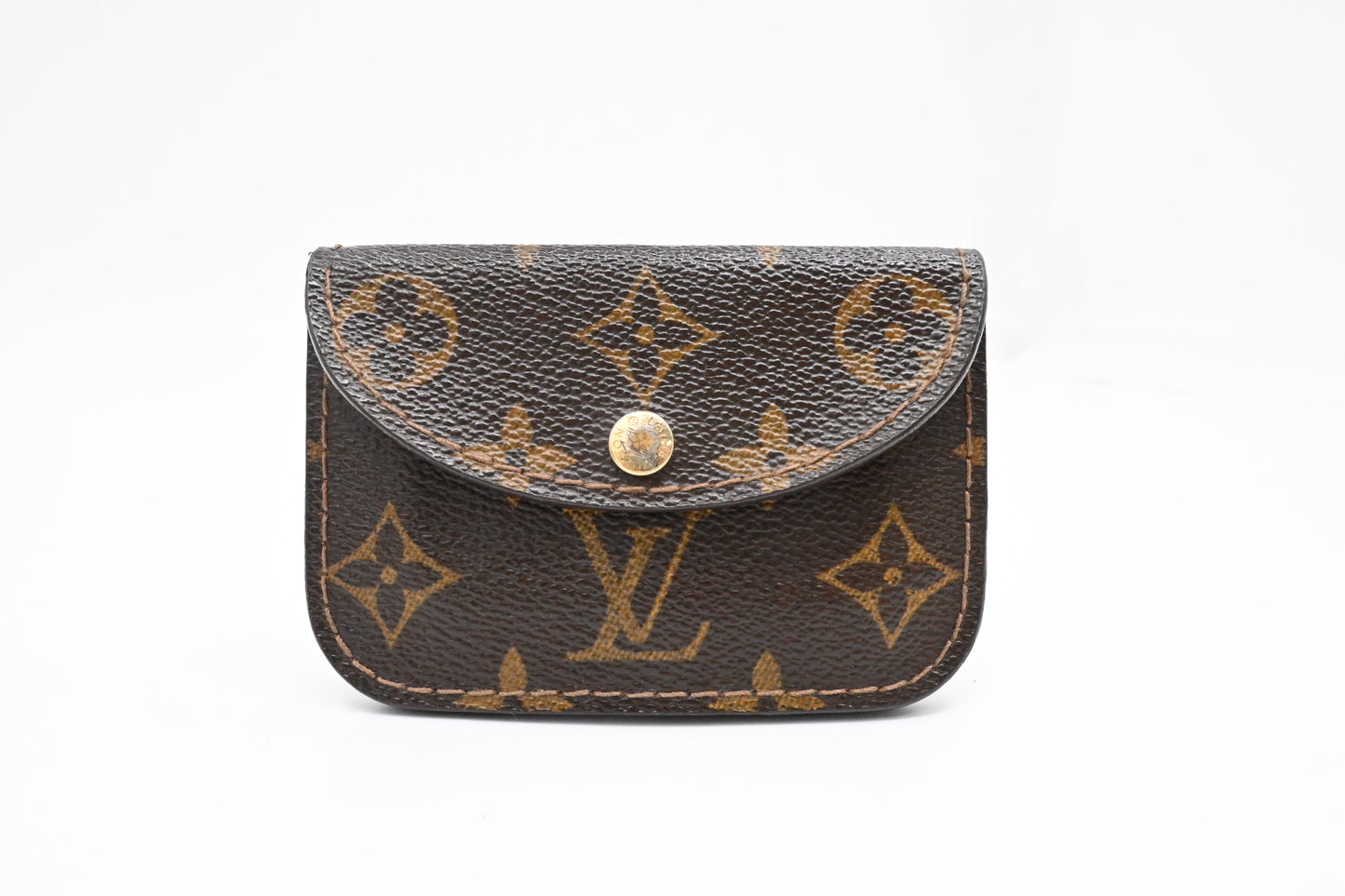 Louis Vuitton Pochette Solo in Monogram Canvas