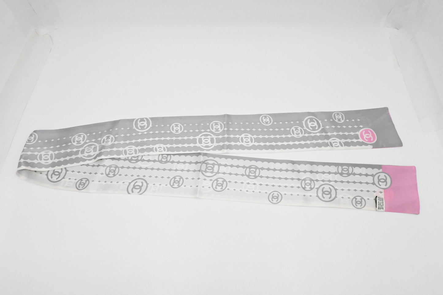 Chanel Bandeau in Gray and White Silk