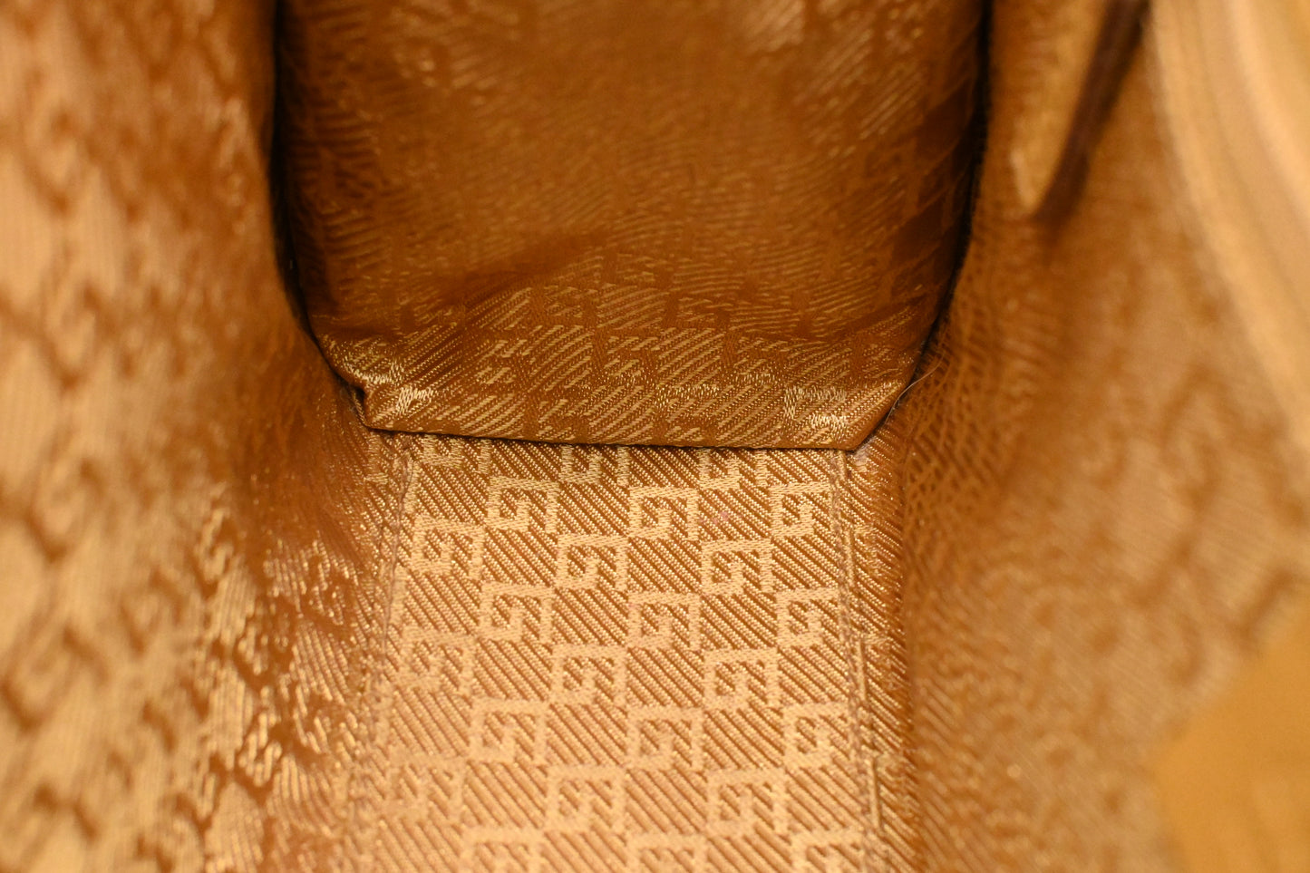 Gucci Small Jackie in Pink Suede