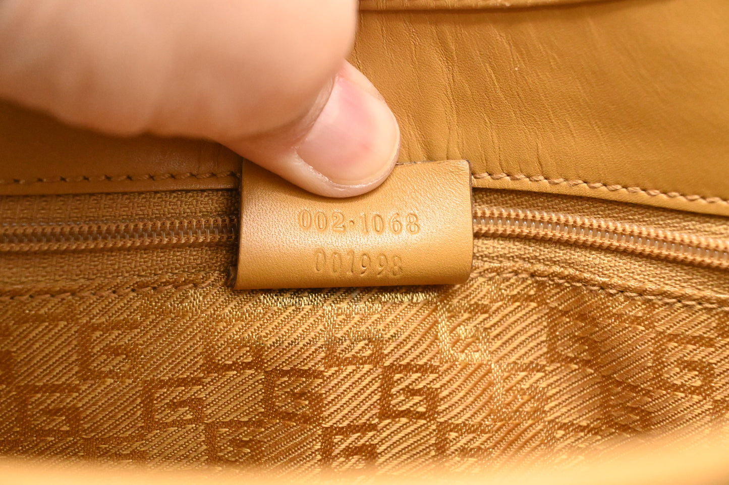 Gucci Small Jackie in Pink Suede