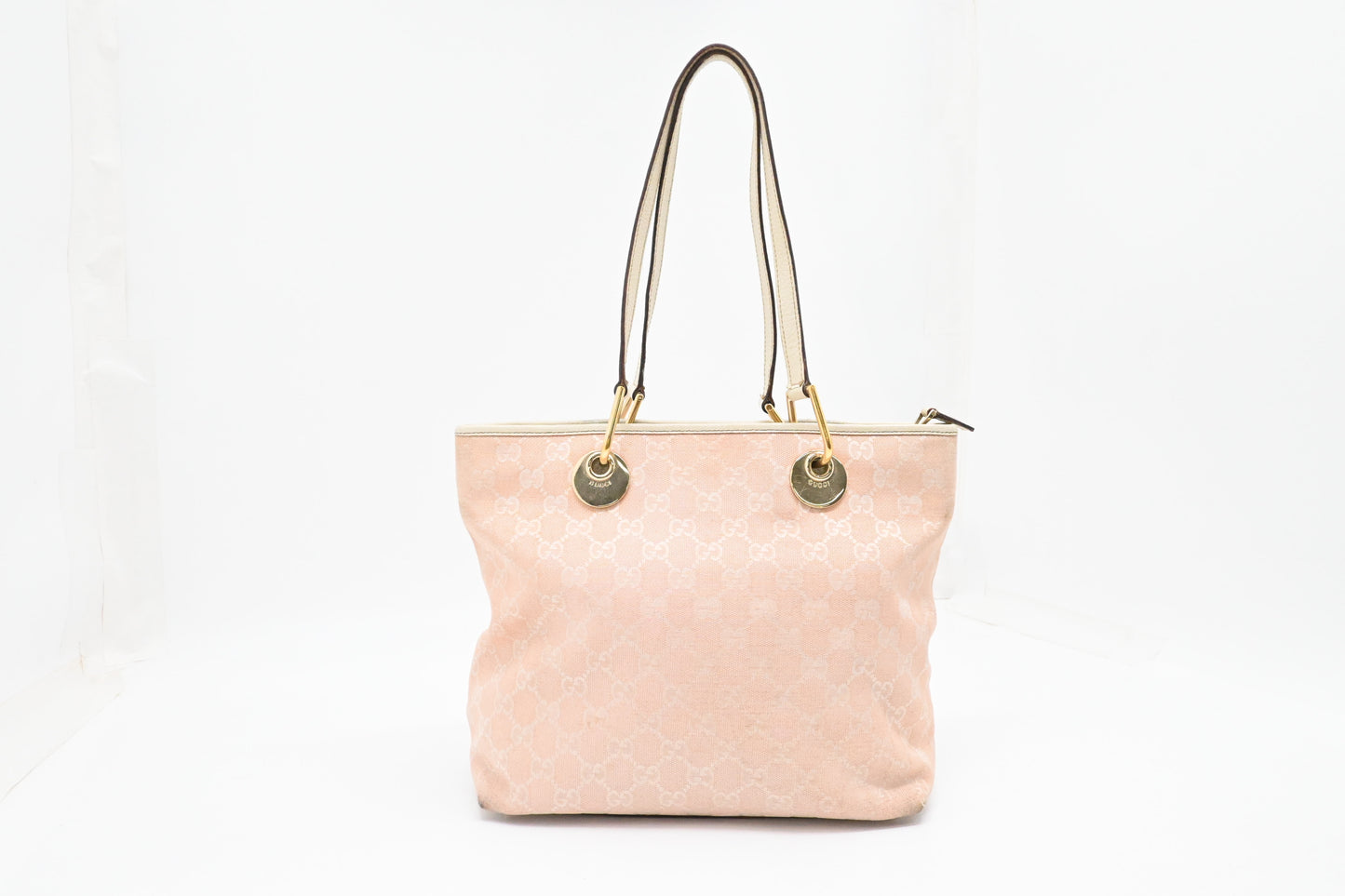 Gucci Shoulder Bag in Pink GG Canvas