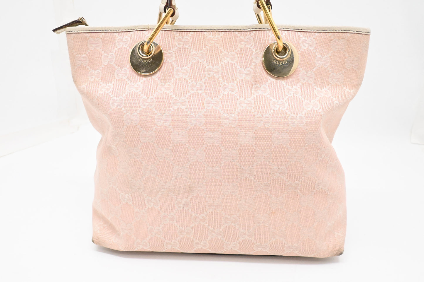 Gucci Shoulder Bag in Pink GG Canvas