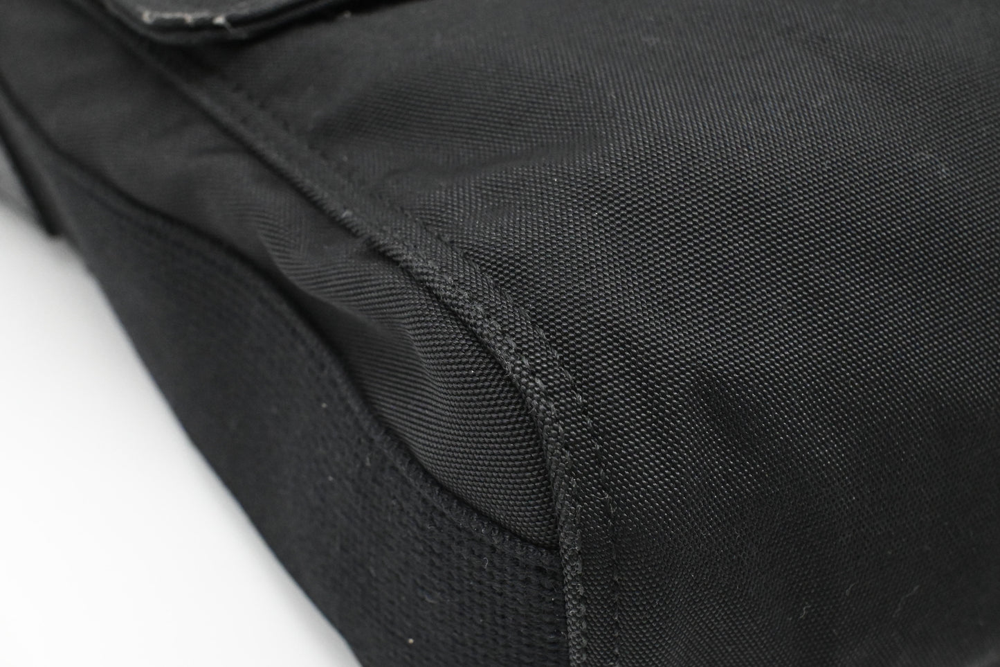 Gucci Messenger Bag in Black Canvas