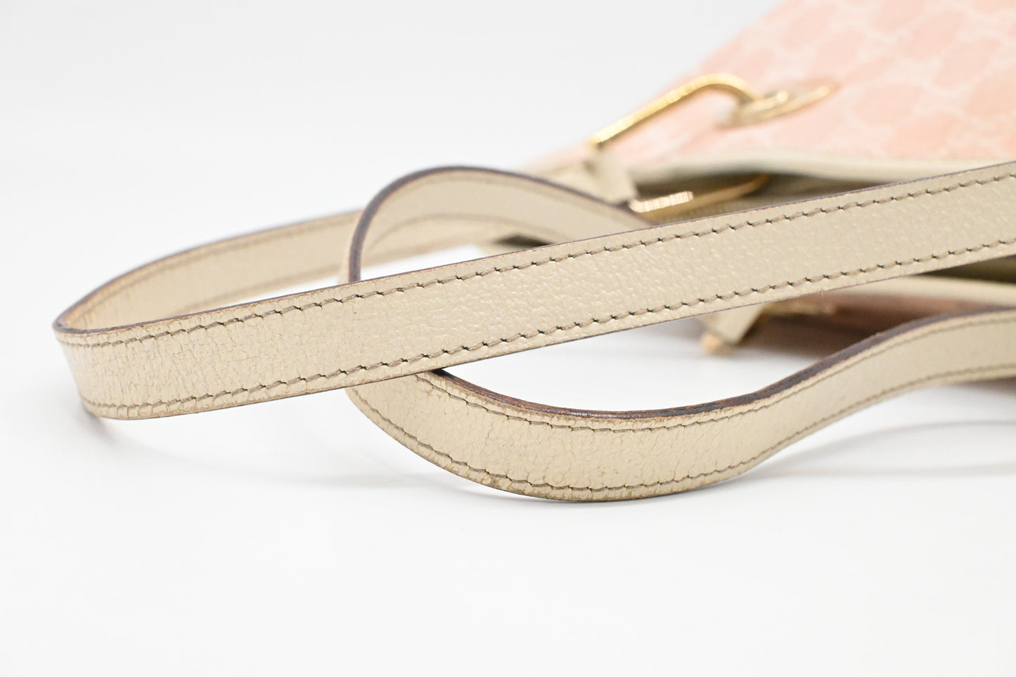 Gucci Shoulder Bag in Pink GG Canvas