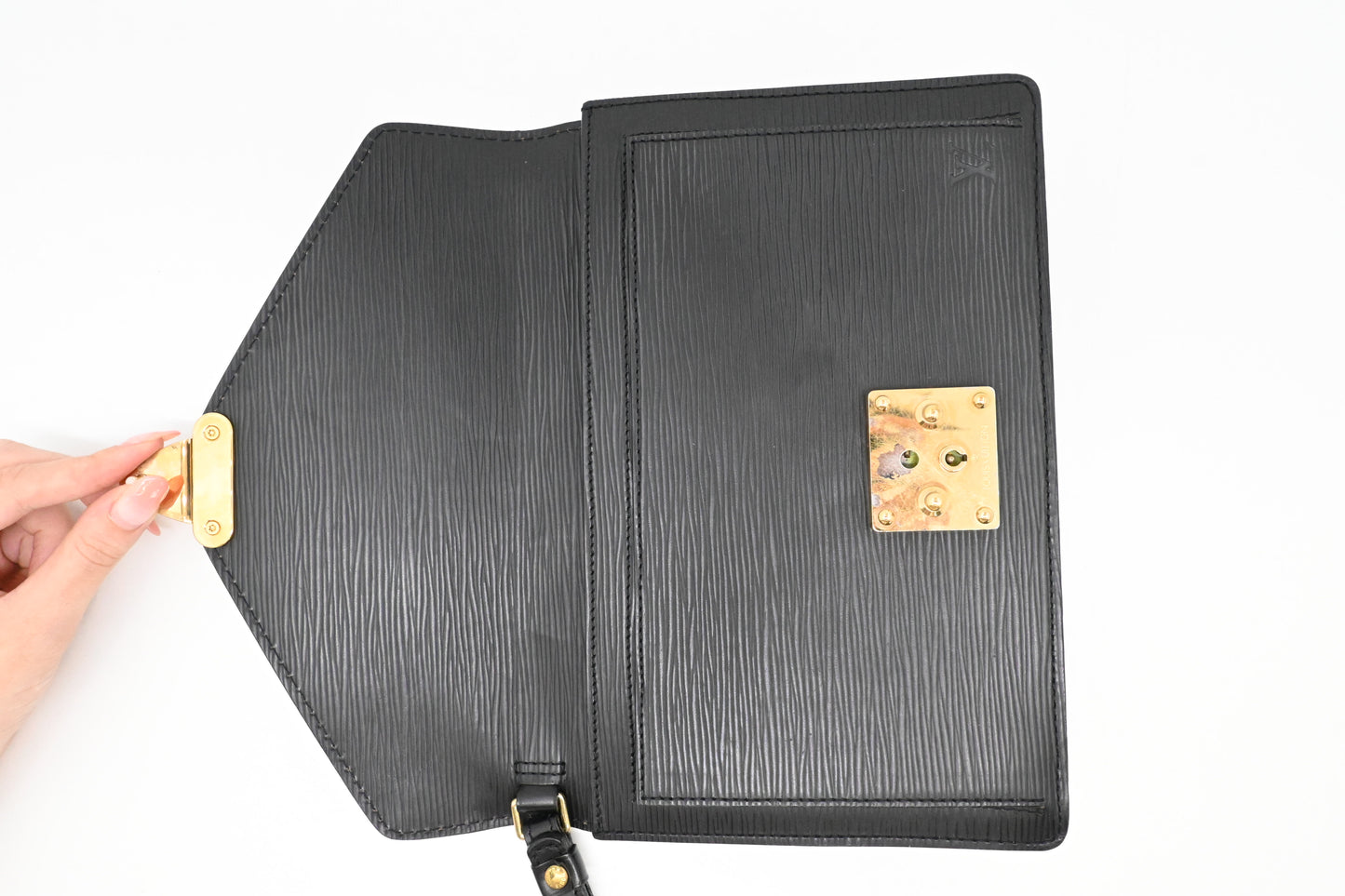 Louis Vuitton Sellier Dragonne in Black Epi Leather