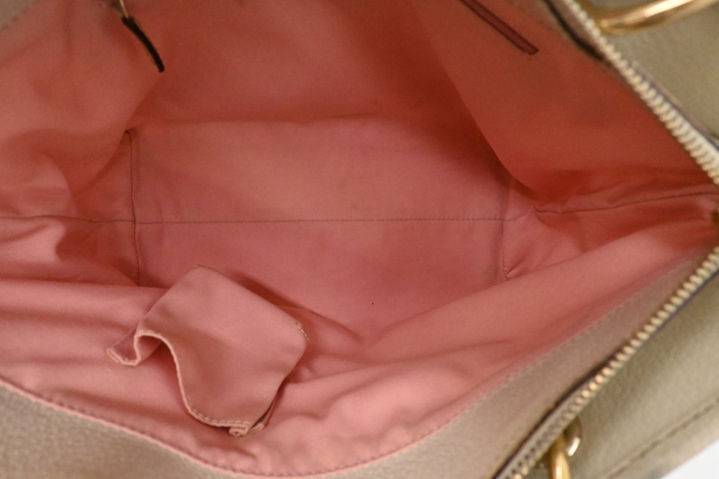 Gucci Shoulder Bag in Pink GG Canvas