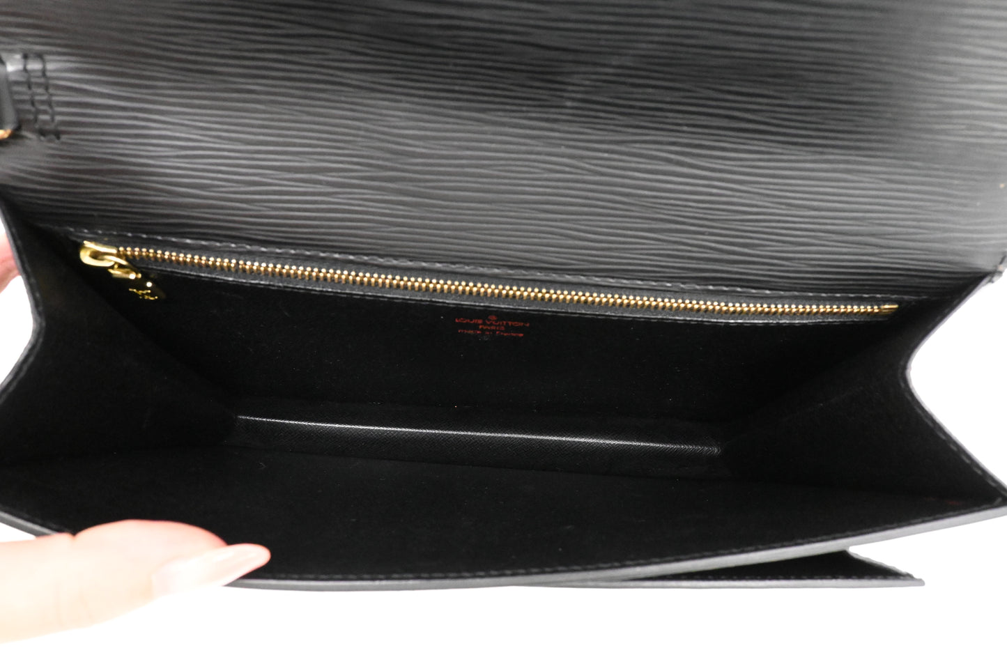 Louis Vuitton Sellier Dragonne in Black Epi Leather