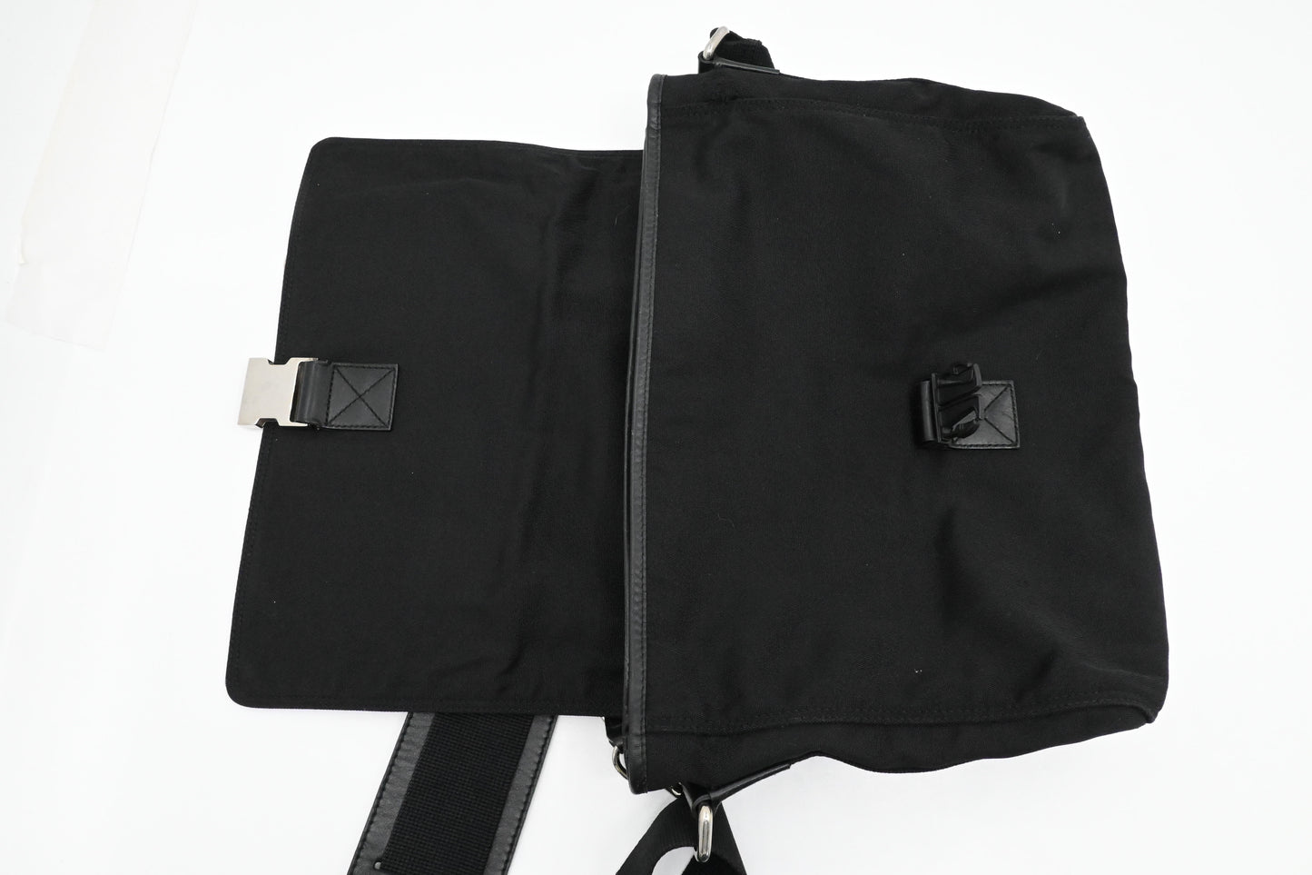 Gucci Messenger Bag in Black Canvas